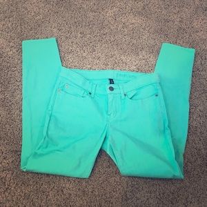 Gap premium super Skinny Crop Jeans size 2/26